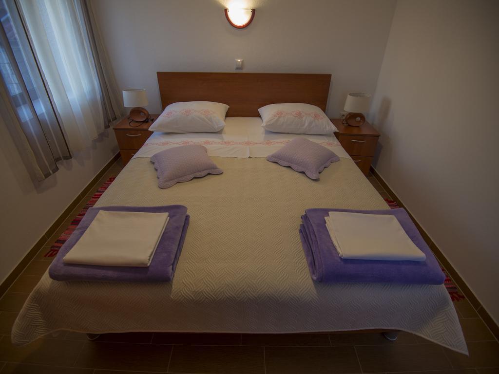 Apartments Punta Starigrad Paklenica Exteriör bild