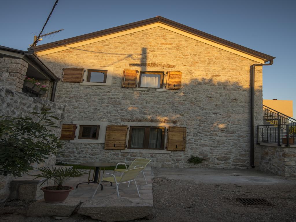 Apartments Punta Starigrad Paklenica Exteriör bild