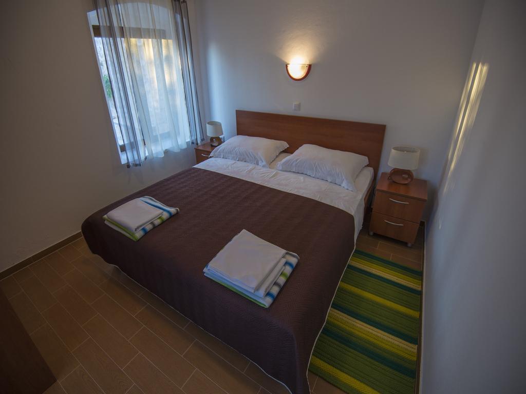 Apartments Punta Starigrad Paklenica Exteriör bild