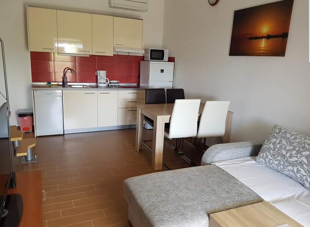 Apartments Punta Starigrad Paklenica Exteriör bild